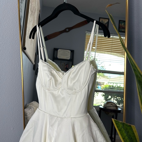 HOUSE OF CB 'Mademoiselle' White Tulle Midi Dress NWOT - Picture 8 of 12
